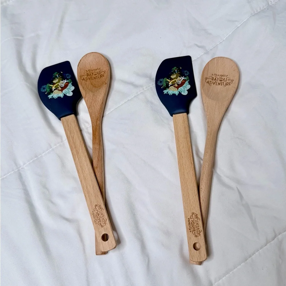 Tiana’s Bayou Adventure Spatula & Spoon Set Disney World Cast‎ Member Exclusive
